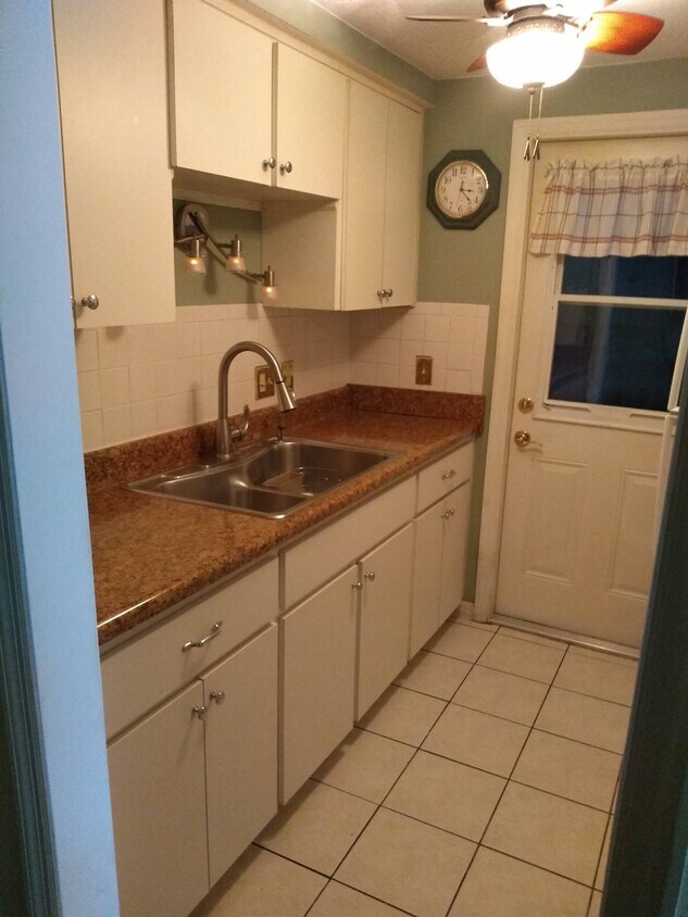 Primary Photo - 4943 Hazner St