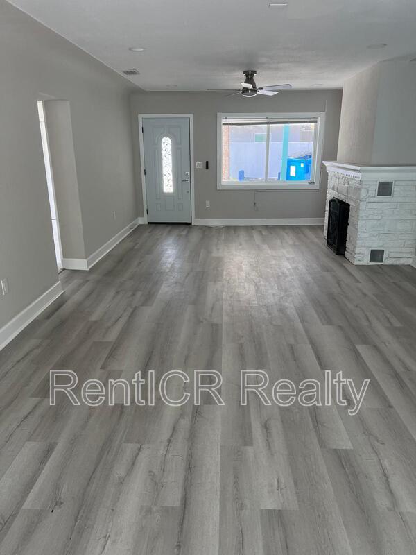 Foto del edificio - 10591 Bay Pines Blvd