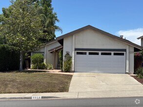 Building Photo - 9956 Courtyard Dr