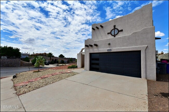 Building Photo - 1401 Maple Ridge Way