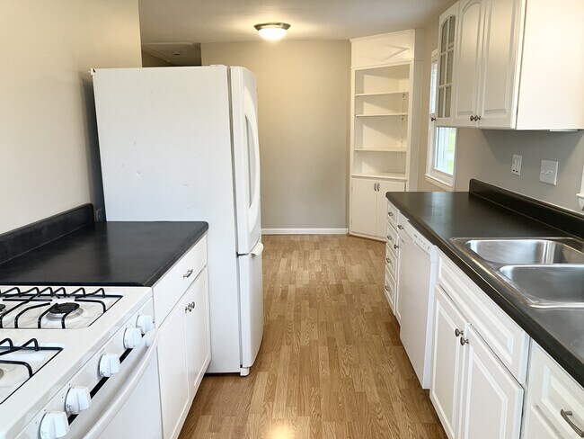 Foto del edificio - 1610 S 167th St