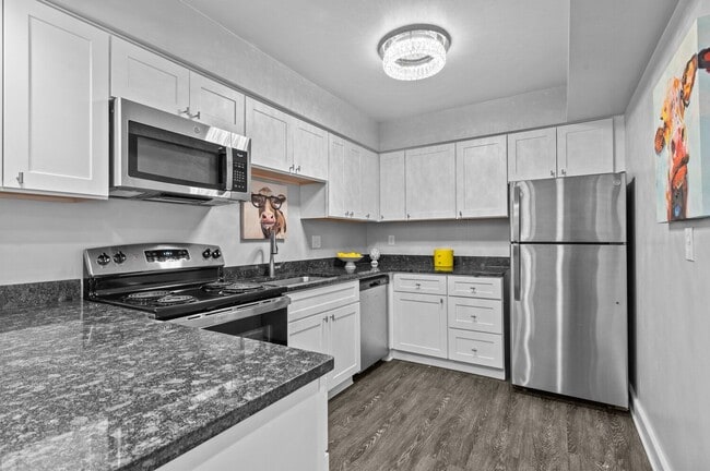 Building Photo - Apple Ridge Apartments - Livonia, MI