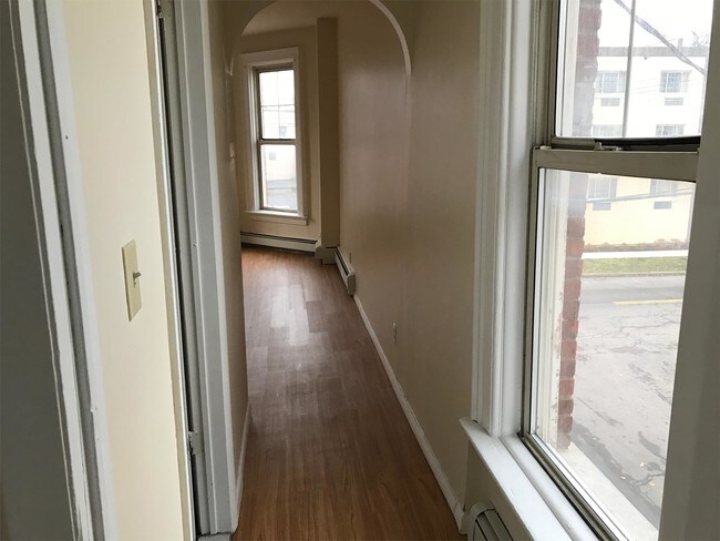 Foto del edificio - 116 Burnet Ave