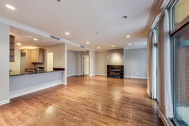 Building Photo - 415 E North Water St