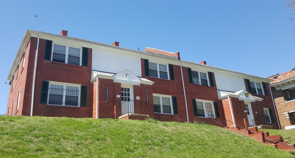 536 Gladstone Blvd, Kansas City, MO 64124 Apartments in Kansas City
