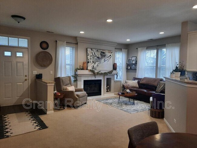 Building Photo - 2932 Falling Waters Dr