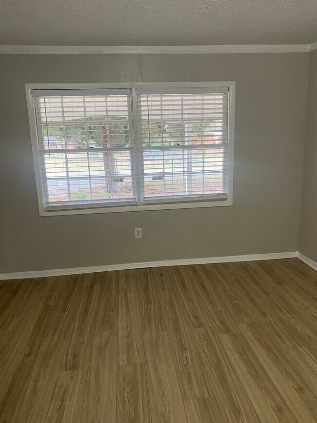 Building Photo - 1947 Atlantic Ave