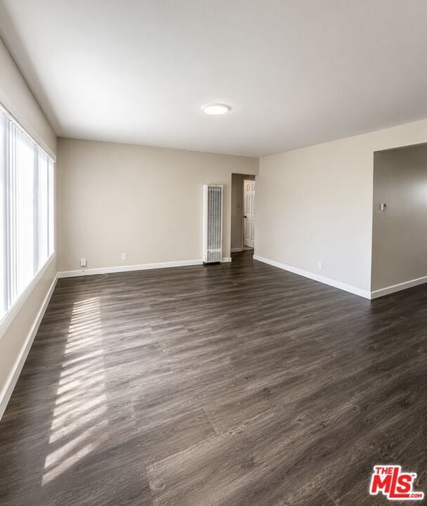 Building Photo - 1512 W 103rd St