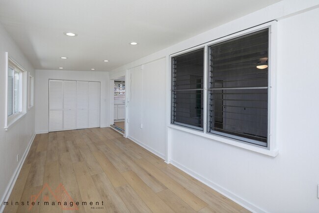 Photo - 637 Wyllie St Apartment