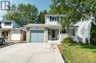 Building Photo - 125 Cornerbrook Crescent