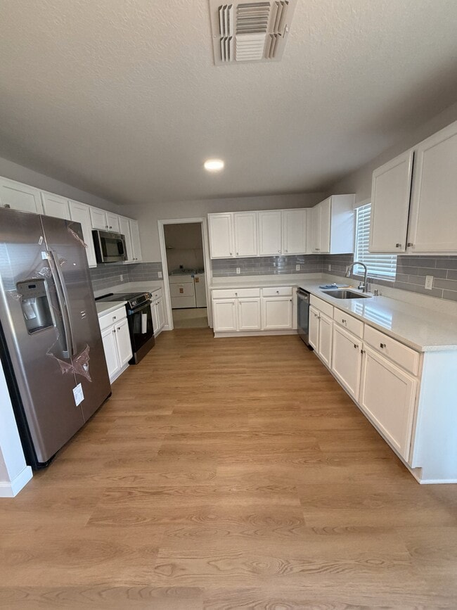 Kitchen - 1849 Valley Ridge Loop
