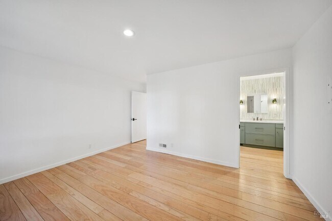 Building Photo - 59 Corte Toluca