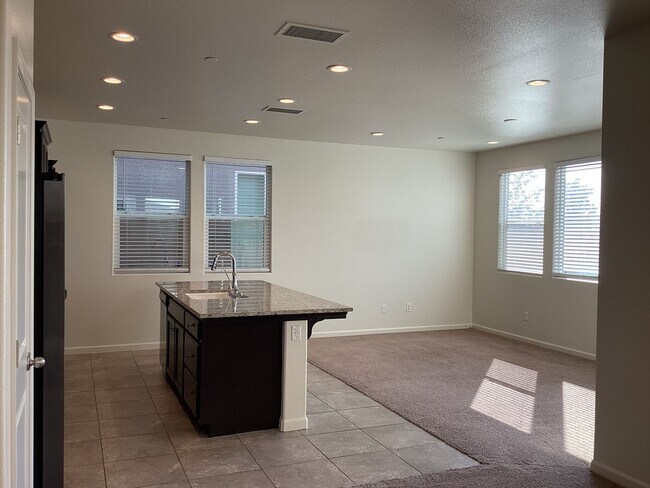 Foto del edificio - 6319 E Creek View Ln