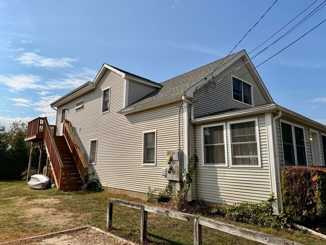 Building Photo - 26 Hillcrest Rd