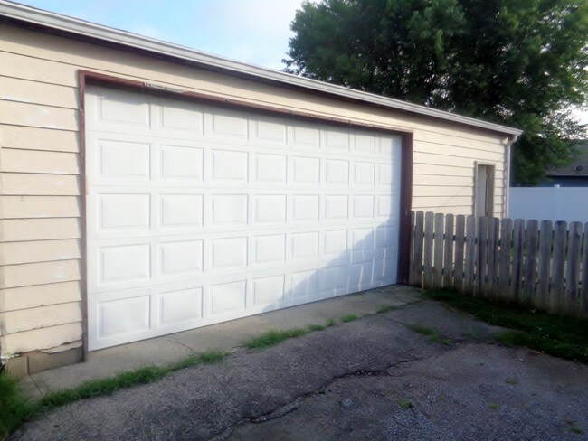 Building Photo - 5414 Ruskin Pl W