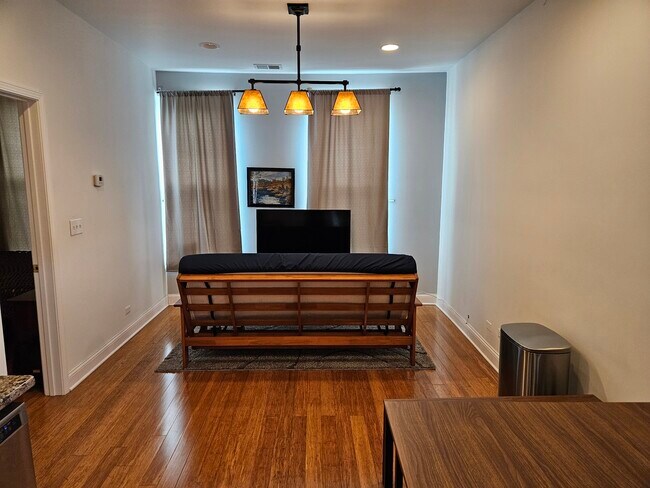 Foto del edificio - 3436 S Western Ave