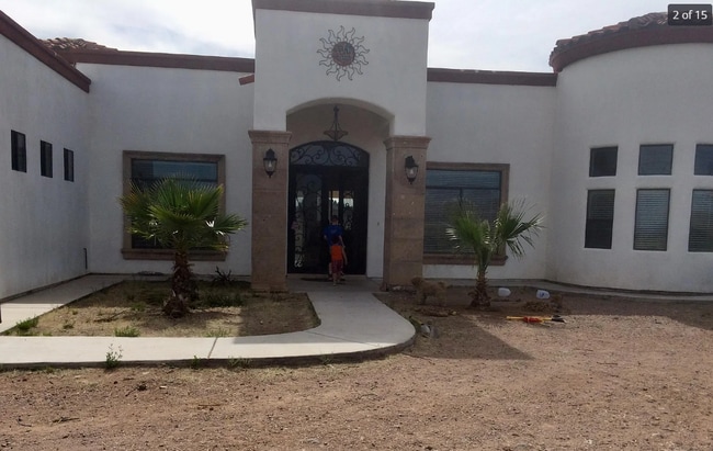 Building Photo - 307 Valley View Dr