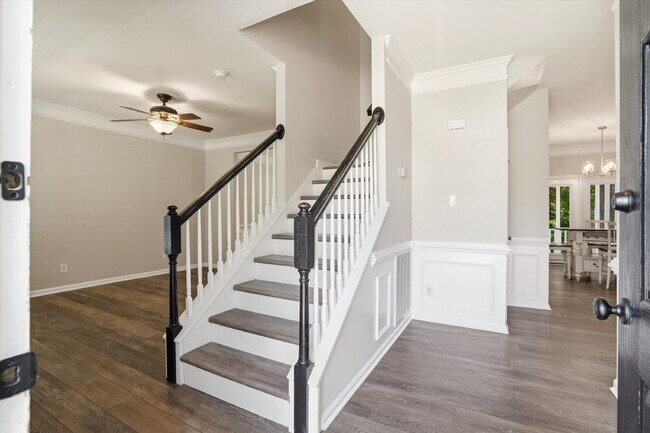 Foto del edificio - "Exquisite 4-Bed Sanctuary with Cozy Fireplace & Spacious 2,204 Square Foot Layout on Willoughby ...