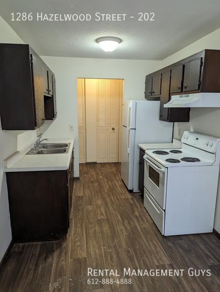 Foto del edificio - Large 2 bedroom-heat paid