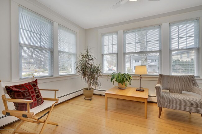Foto del edificio - 318 Wells Ave