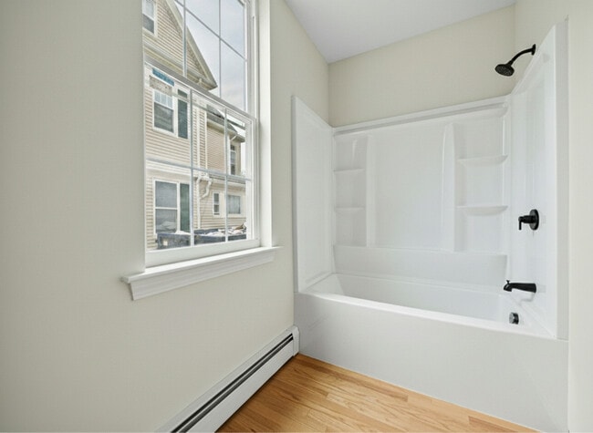 Building Photo - 110 8th St