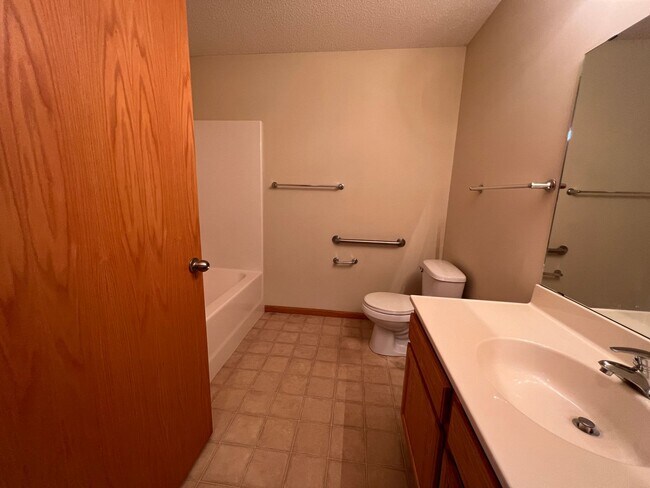 Building Photo - 309-A Williamsburg Place
