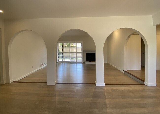 Building Photo - Desirable 2bd/ 1.5ba Condo in Sonoma!