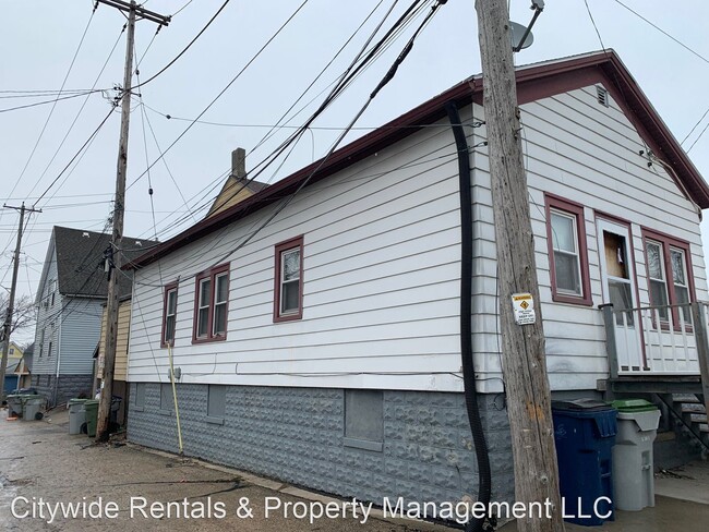 Building Photo - 2 br, 1 bath House - 1441 S. 7th St.
