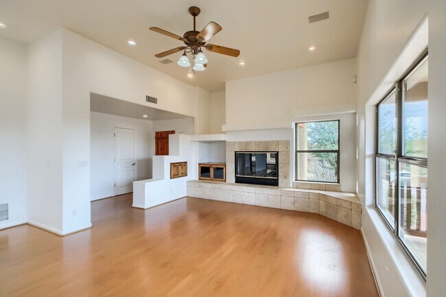 Building Photo - Four Bedroom Home in Fountain Hills