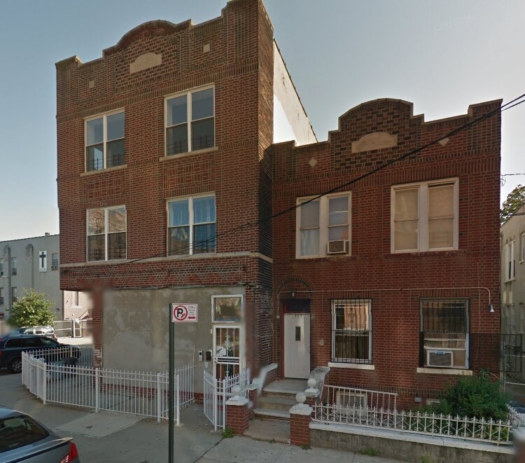 Primary Photo - 389 Herzl St