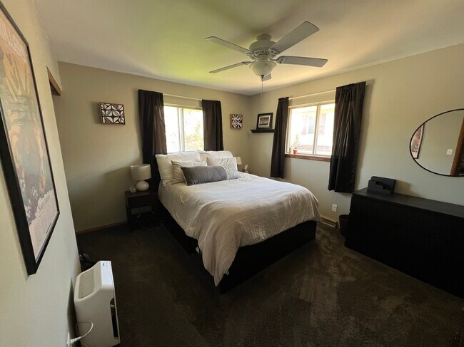 Foto del edificio - Fully Updated St Francis 2br Upper Unit