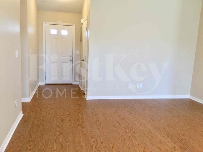 Building Photo - 687 Bobolink Court