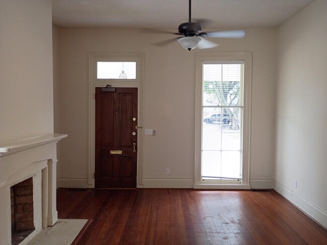 Building Photo - 516 4th St