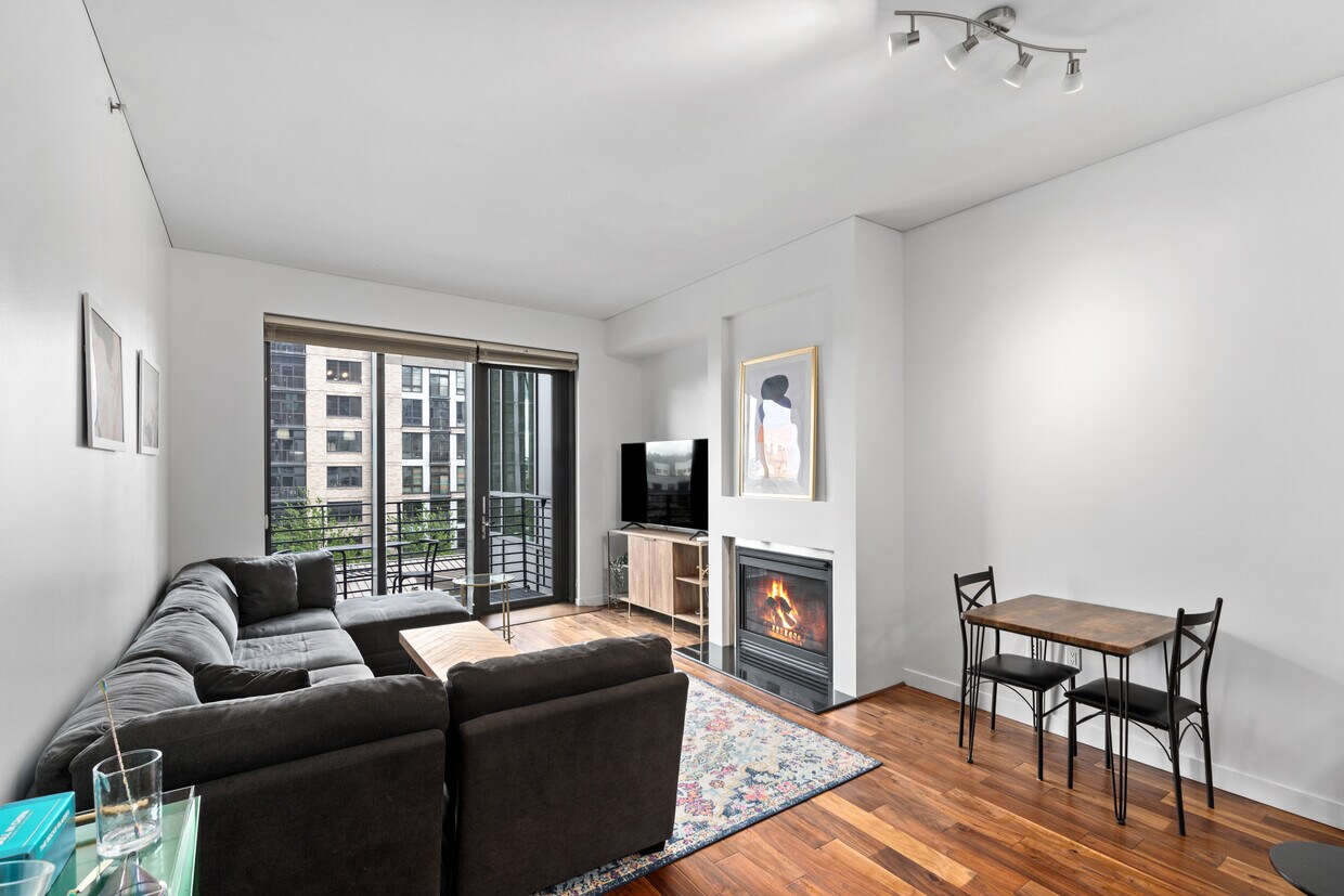 Living Room - 922 NW 11th Ave