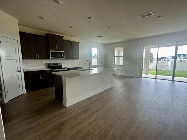 Foto del edificio - 4281 SW 52nd Lane Rd