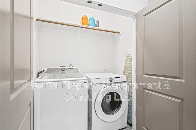 Photo - 6827 Cadillac St Townhome