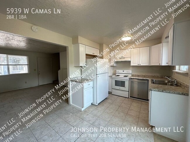 Building Photo - Camas Lane Apartments offer affordability ...