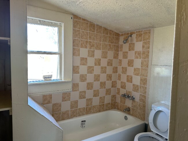 Foto del edificio - 1301 S State Line Ave