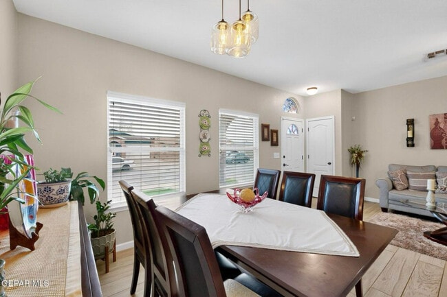 Building Photo - 14269 Escalera Dr