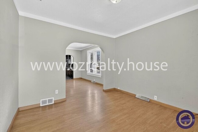 Building Photo - 225 E Weber St