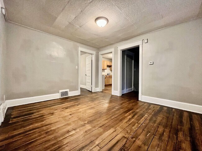 Foto del edificio - 1315 E Stockbridge Ave