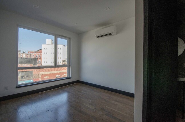 Foto del edificio - 832 Lexington Ave