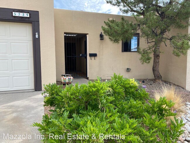 Building Photo - 2 br, 2 bath House - 5739 Manzanillo Lp NE