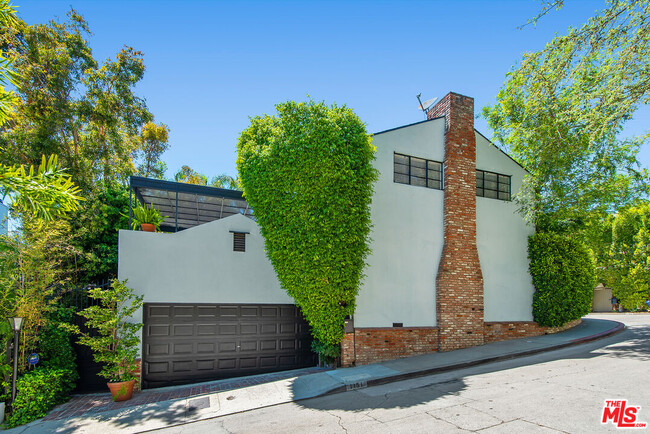 Building Photo - 1151 Sunset Vale Ave.
