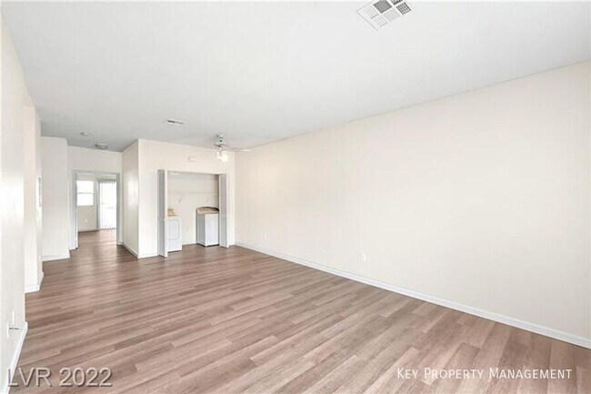 Building Photo - 1823 Rapier Dr
