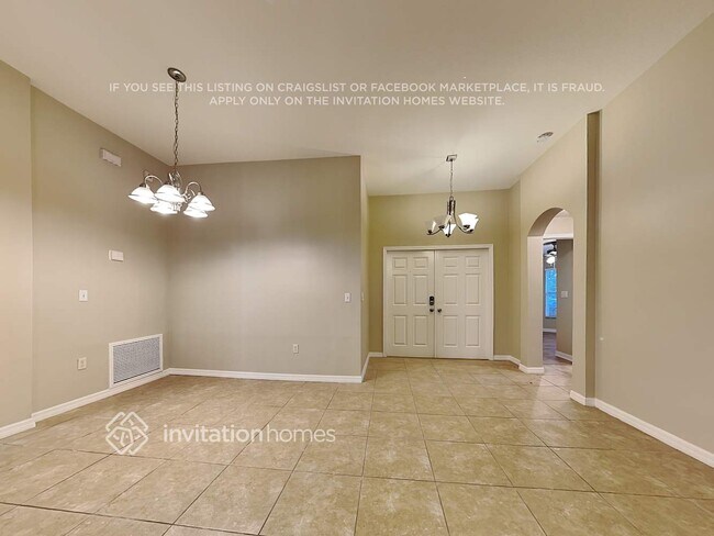 Building Photo - 2389 Hamlet Cir