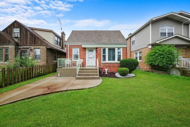 Building Photo - 4 bedroom in Chicago IL 60617