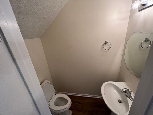 Foto del edificio - COMING SOON in JUNE !  Townhouse in Cottages Of Willowbrook -MTSU