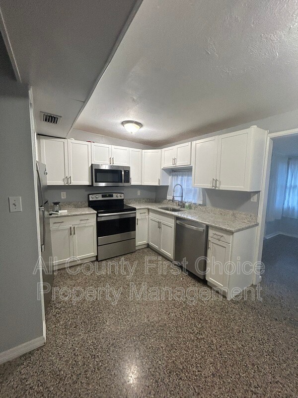 Foto del edificio - 10373 111th Pl N