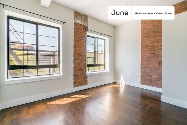 Building Photo - Room in Shared 4 bed/2 bath home in Bedford-Stuyvesant